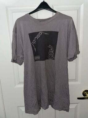 Men's Gray Graphic Tee with Snake Motif